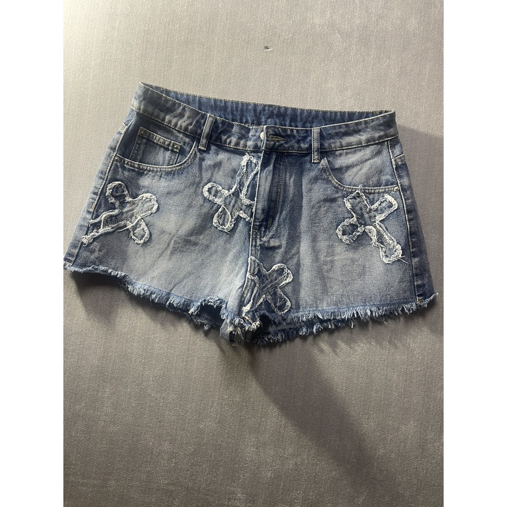 SHEIN shorts size32 Heigh waist distressed good condition!